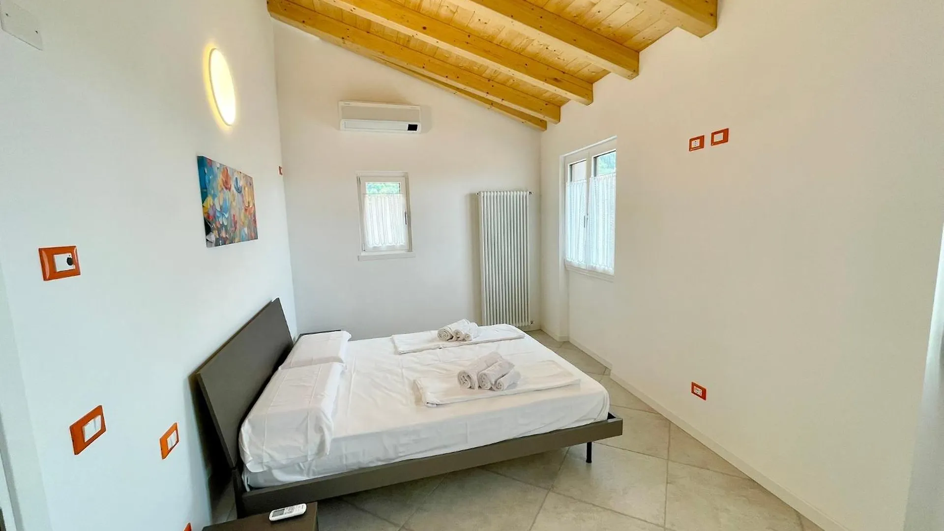 מאלצ'סינה Benni Apartments איטליה