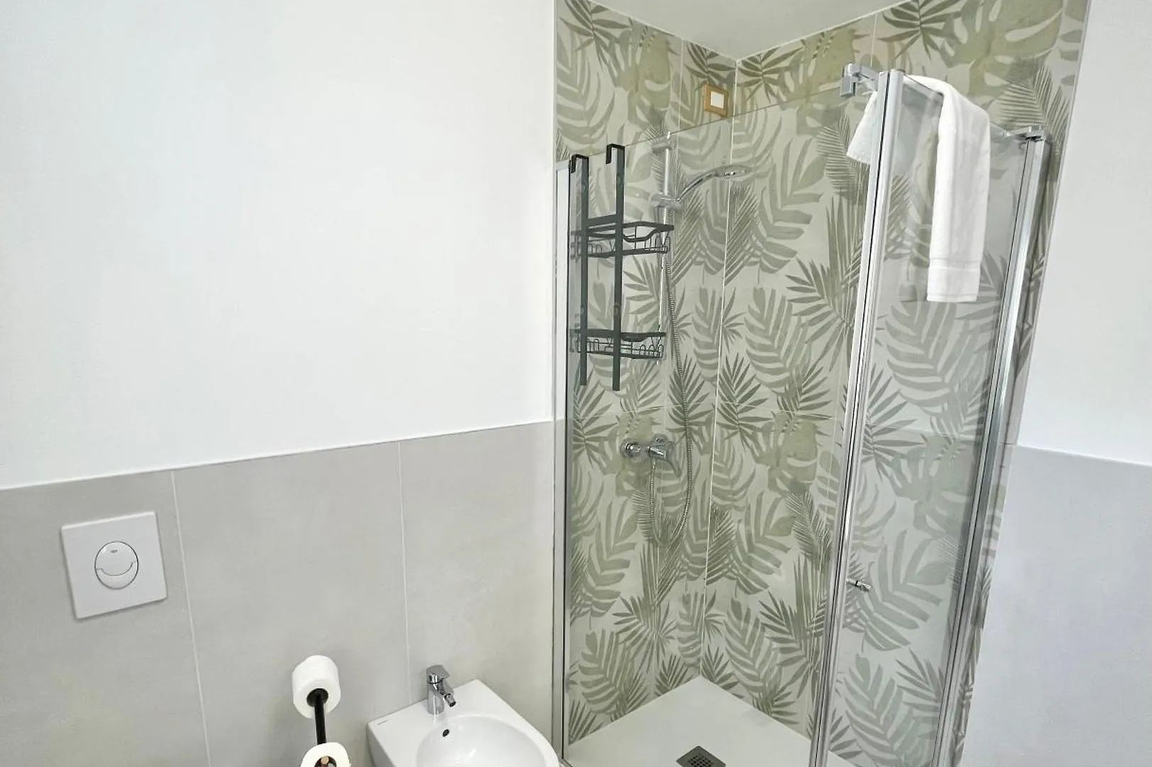 מאלצ'סינה Benni Apartments 0*,  איטליה